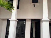 Luxury House With Independent Annex For Sale - Akuregoda  